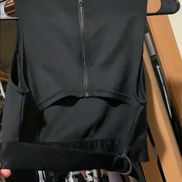 Black crop top - Picture 3 of 3